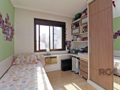 Apartamento à venda com 95m², 3 quartos, 1 suíte, 2 vagas no bairro Independência em Porto Alegre - Foto 13