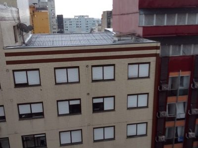 Apartamento à venda com 74m², 2 quartos, 1 suíte no bairro Centro Histórico em Porto Alegre - Foto 17