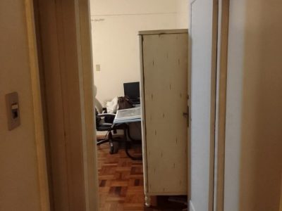 Apartamento à venda com 74m², 2 quartos, 1 suíte no bairro Centro Histórico em Porto Alegre - Foto 8