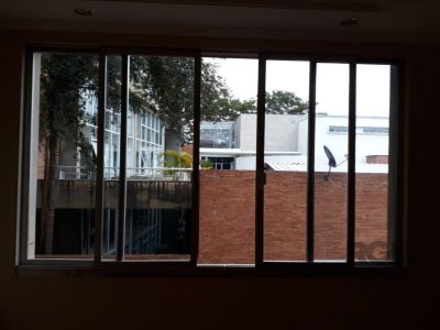 Apartamento à venda com 84m², 3 quartos, 1 suíte, 1 vaga no bairro Santo Antônio em Porto Alegre - Foto 2