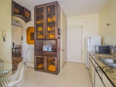 Apartamento à venda com 127m², 3 quartos, 1 suíte, 1 vaga no bairro Moinhos de Vento em Porto Alegre - Foto 20