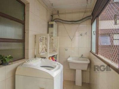 Apartamento à venda com 127m², 3 quartos, 1 suíte, 1 vaga no bairro Moinhos de Vento em Porto Alegre - Foto 21