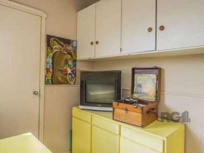 Apartamento à venda com 127m², 3 quartos, 1 suíte, 1 vaga no bairro Moinhos de Vento em Porto Alegre - Foto 22