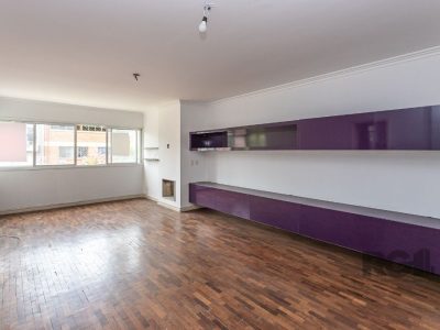 Apartamento à venda com 102m², 3 quartos, 1 suíte, 2 vagas no bairro Auxiliadora em Porto Alegre - Foto 4