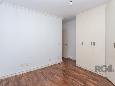 Apartamento à venda com 102m², 3 quartos, 1 suíte, 2 vagas no bairro Auxiliadora em Porto Alegre - Foto 17