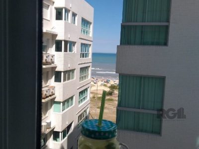 Apartamento à venda com 70m², 1 quarto, 1 suíte, 1 vaga no bairro Navegantes em Capão da Canoa - Foto 2