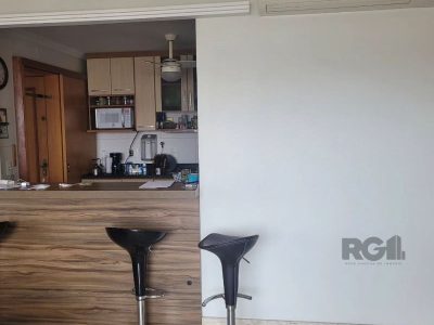 Apartamento à venda com 90m², 3 quartos, 1 suíte, 2 vagas no bairro Petrópolis em Porto Alegre - Foto 5