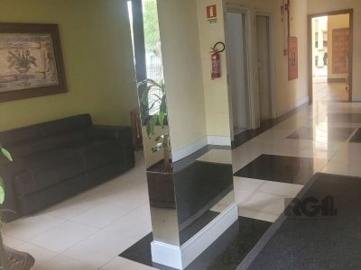 Apartamento à venda com 90m², 3 quartos, 1 suíte, 2 vagas no bairro Petrópolis em Porto Alegre - Foto 3