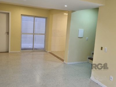 Casa à venda com 170m², 3 quartos, 2 suítes, 2 vagas no bairro Jardim Itu em Porto Alegre - Foto 8