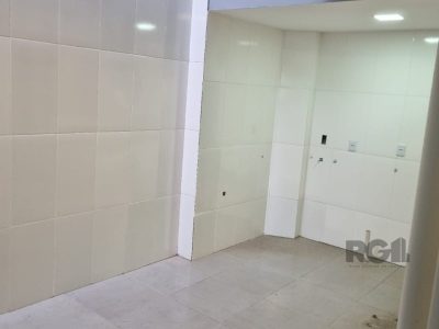 Casa à venda com 170m², 3 quartos, 2 suítes, 2 vagas no bairro Jardim Itu em Porto Alegre - Foto 10