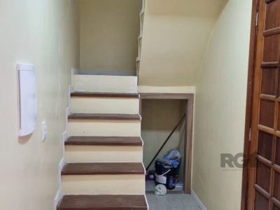 Casa à venda com 170m², 3 quartos, 2 suítes, 2 vagas no bairro Jardim Itu em Porto Alegre - Foto 18