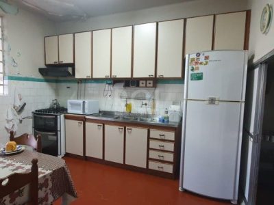 Casa à venda com 156m², 3 quartos, 1 suíte, 2 vagas no bairro Petrópolis em Porto Alegre - Foto 20