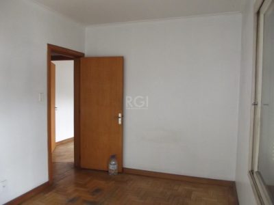 Apartamento à venda com 73m², 2 quartos no bairro Medianeira em Porto Alegre - Foto 10