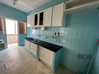 Apartamento à venda com 133m², 3 quartos, 1 suíte, 1 vaga no bairro Auxiliadora em Porto Alegre - Foto 5