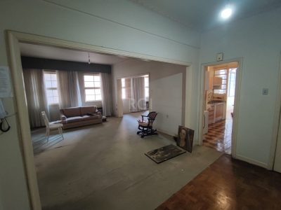 Apartamento à venda com 136m², 3 quartos, 1 vaga no bairro Centro Histórico em Porto Alegre - Foto 3