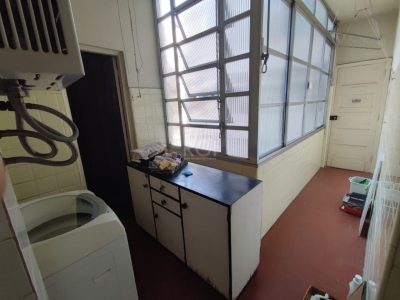 Apartamento à venda com 136m², 3 quartos, 1 vaga no bairro Centro Histórico em Porto Alegre - Foto 17