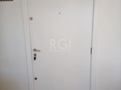 Apartamento à venda com 69m², 3 quartos, 1 suíte, 2 vagas no bairro Passo d'Areia em Porto Alegre - Foto 2