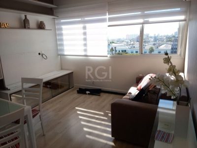 Apartamento à venda com 69m², 3 quartos, 1 suíte, 2 vagas no bairro Passo d'Areia em Porto Alegre - Foto 3