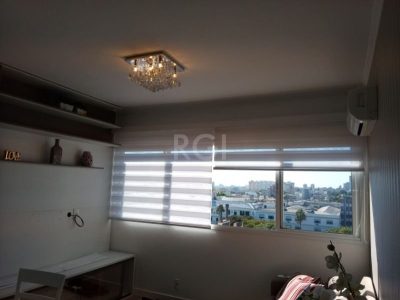 Apartamento à venda com 69m², 3 quartos, 1 suíte, 2 vagas no bairro Passo d'Areia em Porto Alegre - Foto 4