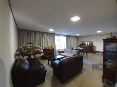 Apartamento à venda com 142m², 3 quartos, 1 suíte, 2 vagas no bairro Tristeza em Porto Alegre - Foto 11