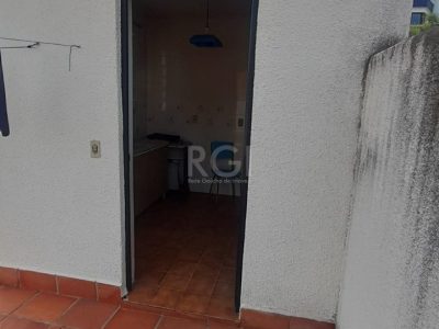 Casa à venda com 250m², 3 quartos, 1 suíte, 3 vagas no bairro Chácara das Pedras em Porto Alegre - Foto 37