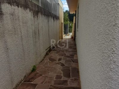 Casa à venda com 250m², 3 quartos, 1 suíte, 3 vagas no bairro Chácara das Pedras em Porto Alegre - Foto 43