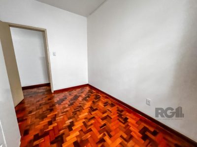 Apartamento à venda com 98m², 3 quartos, 1 suíte no bairro Rio Branco em Porto Alegre - Foto 6