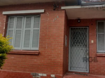 Casa à venda com 100m², 3 quartos, 1 vaga no bairro Partenon em Porto Alegre - Foto 2