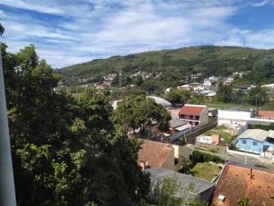 Casa à venda com 270m², 5 quartos, 2 suítes, 2 vagas no bairro Jardim Carvalho em Porto Alegre - Foto 5