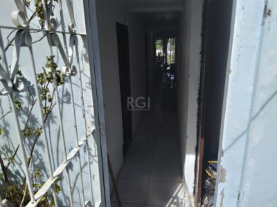 Casa à venda com 270m², 5 quartos, 2 suítes, 2 vagas no bairro Jardim Carvalho em Porto Alegre - Foto 31