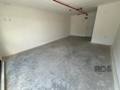 Conjunto/Sala à venda com 35m², 2 vagas no bairro Menino Deus em Porto Alegre - Foto 4