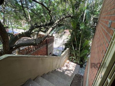 Casa à venda com 230m², 3 quartos no bairro Santo Antônio em Porto Alegre - Foto 19