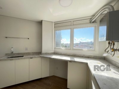 Apartamento à venda com 117m², 3 quartos, 1 suíte, 1 vaga no bairro Cristal em Porto Alegre - Foto 3