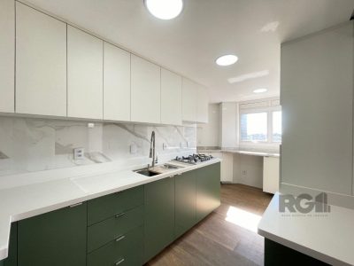 Apartamento à venda com 117m², 3 quartos, 1 suíte, 1 vaga no bairro Cristal em Porto Alegre - Foto 9