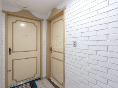 Apartamento à venda com 61m², 2 quartos, 1 vaga no bairro Cristal em Porto Alegre - Foto 2