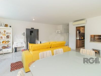 Apartamento à venda com 122m², 3 quartos, 3 suítes, 2 vagas no bairro Petrópolis em Porto Alegre - Foto 2