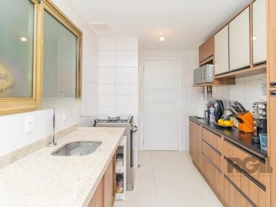 Apartamento à venda com 122m², 3 quartos, 3 suítes, 2 vagas no bairro Petrópolis em Porto Alegre - Foto 6