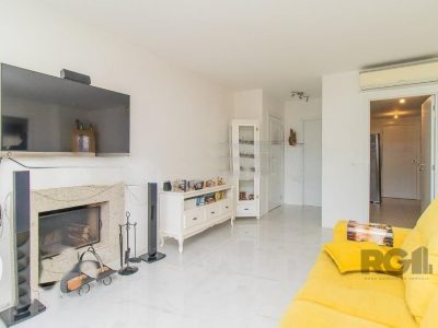 Apartamento à venda com 122m², 3 quartos, 3 suítes, 2 vagas no bairro Petrópolis em Porto Alegre - Foto 3