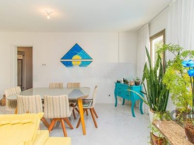 Apartamento à venda com 122m², 3 quartos, 3 suítes, 2 vagas no bairro Petrópolis em Porto Alegre - Foto 5