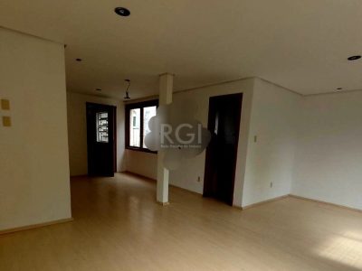 Casa à venda com 220m², 2 quartos no bairro Rio Branco em Porto Alegre - Foto 2