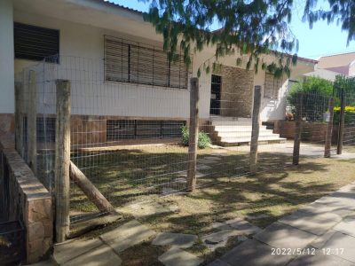 Casa à venda com 502m², 4 quartos, 3 suítes, 6 vagas no bairro Chácara das Pedras em Porto Alegre - Foto 3