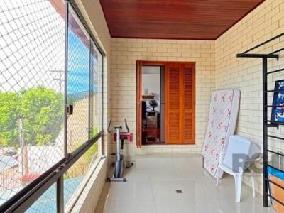 Casa à venda com 240m², 4 quartos, 2 suítes, 4 vagas no bairro Ipanema em Porto Alegre - Foto 25