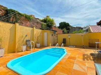 Casa à venda com 240m², 4 quartos, 2 suítes, 4 vagas no bairro Ipanema em Porto Alegre - Foto 47