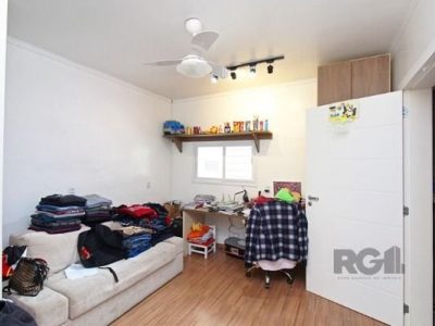 Casa à venda com 240m², 4 quartos, 2 suítes, 4 vagas no bairro Ipanema em Porto Alegre - Foto 31