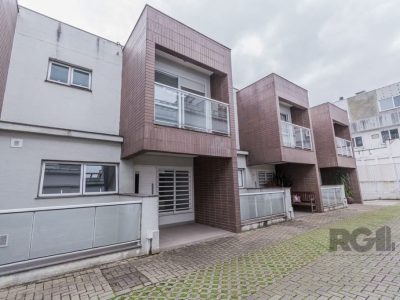 Casa Condominio à venda com 251m², 3 quartos, 3 suítes, 3 vagas no bairro Praia de Belas em Porto Alegre - Foto 23