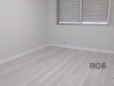 Apartamento à venda com 75m², 2 quartos no bairro Chácara das Pedras em Porto Alegre - Foto 5