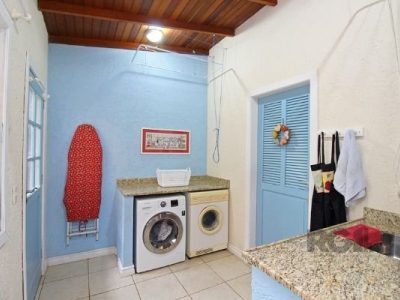 Casa Condominio à venda com 320m², 5 quartos, 1 suíte, 3 vagas no bairro Tristeza em Porto Alegre - Foto 15