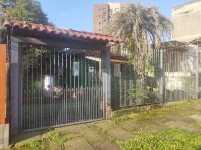 Casa à venda com 260m², 4 quartos, 1 suíte, 8 vagas no bairro Cristo Redentor em Porto Alegre - Foto 9