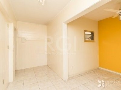 Apartamento à venda com 72m², 3 quartos, 1 vaga no bairro Petrópolis em Porto Alegre - Foto 3