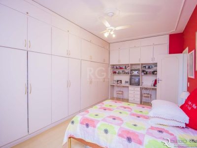 Apartamento à venda com 207m², 4 quartos, 1 suíte, 1 vaga no bairro Moinhos de Vento em Porto Alegre - Foto 23